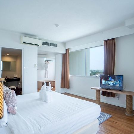 Thong Tarin Hotel Surin Zewnętrze zdjęcie