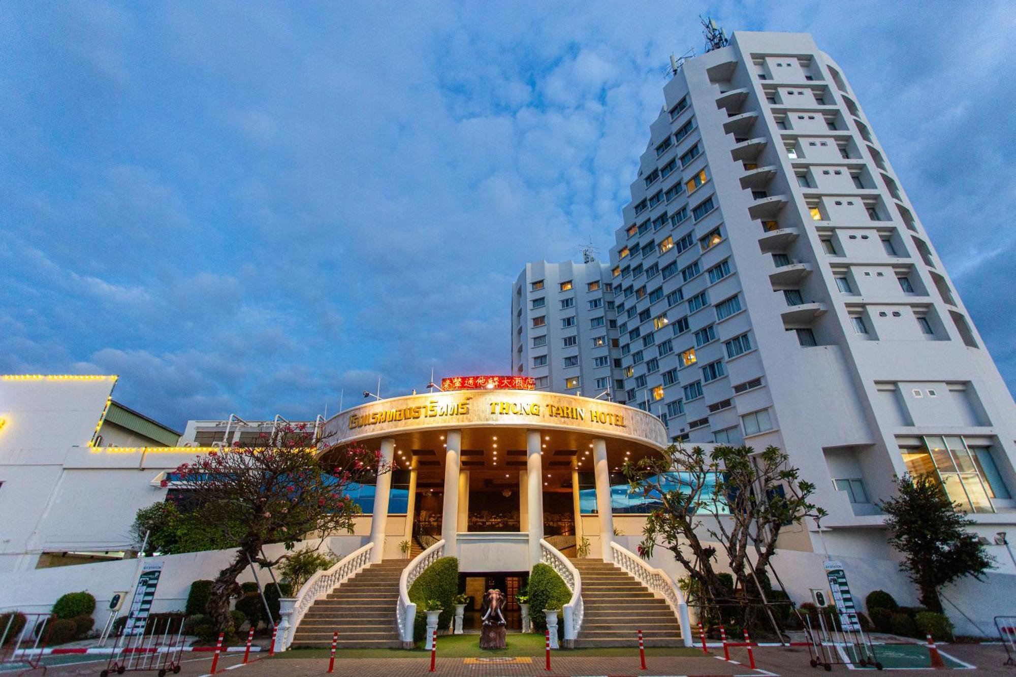 Thong Tarin Hotel Surin Zewnętrze zdjęcie