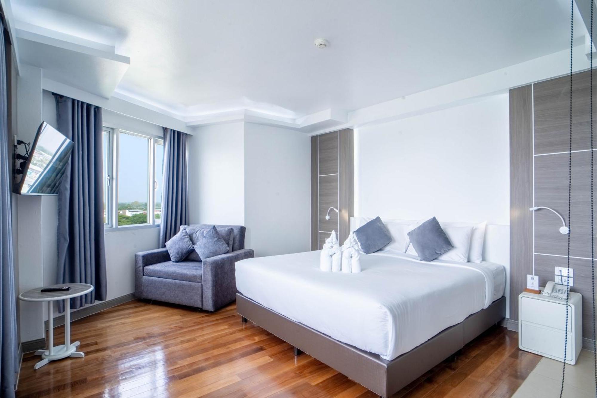 Thong Tarin Hotel Surin Zewnętrze zdjęcie