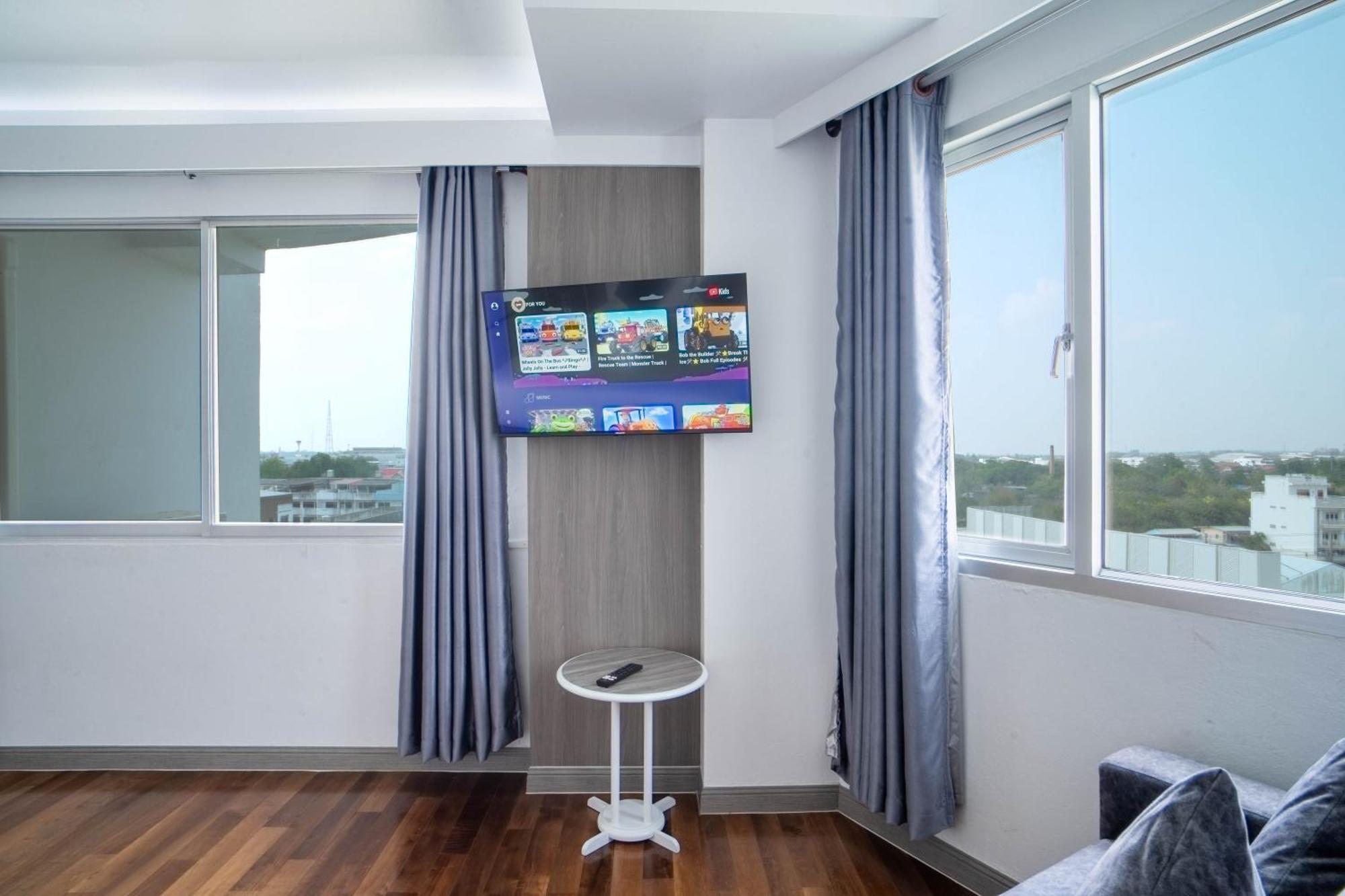 Thong Tarin Hotel Surin Zewnętrze zdjęcie