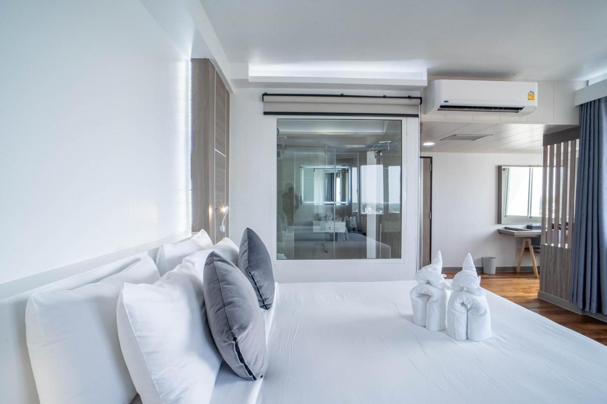 Thong Tarin Hotel Surin Zewnętrze zdjęcie