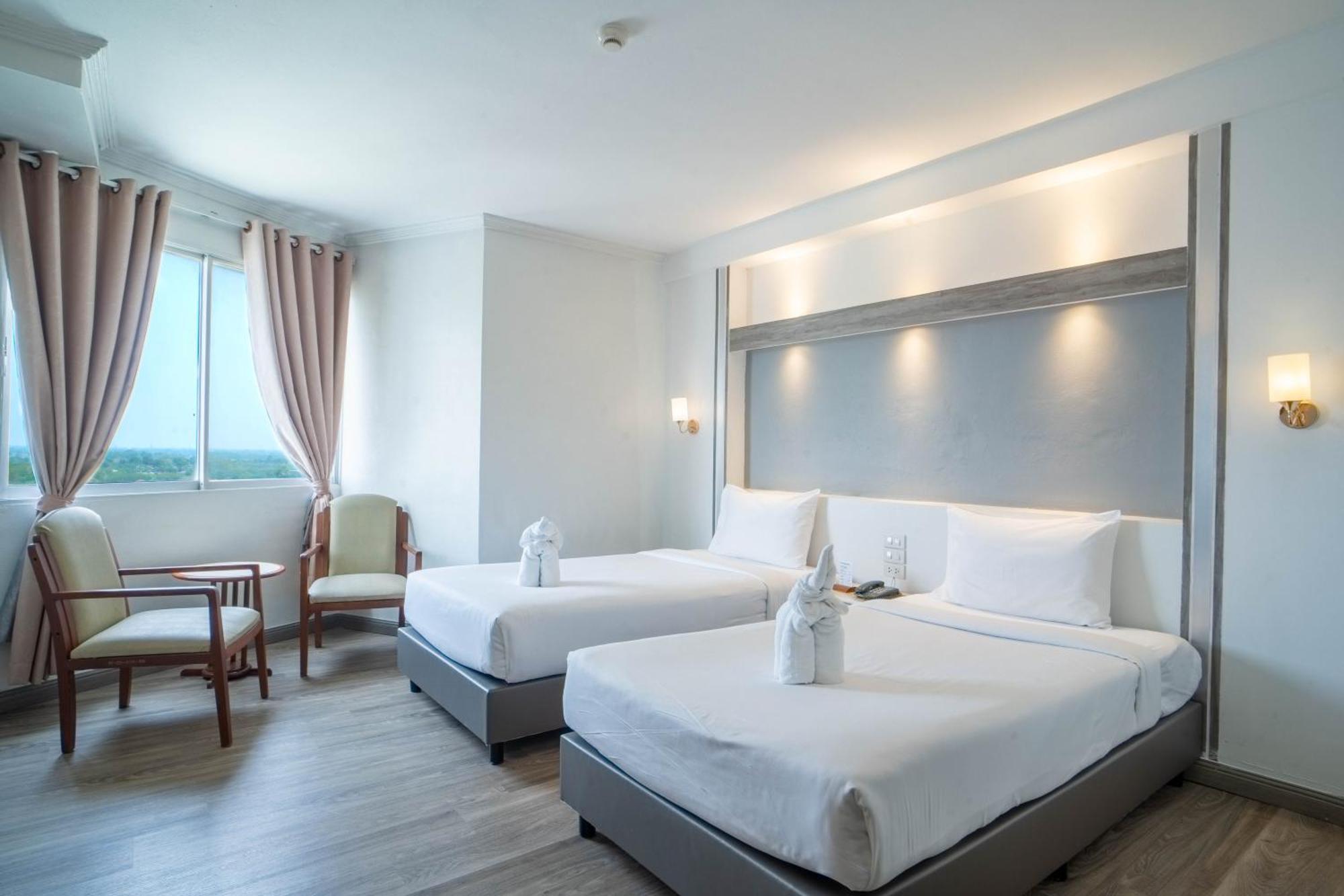Thong Tarin Hotel Surin Zewnętrze zdjęcie