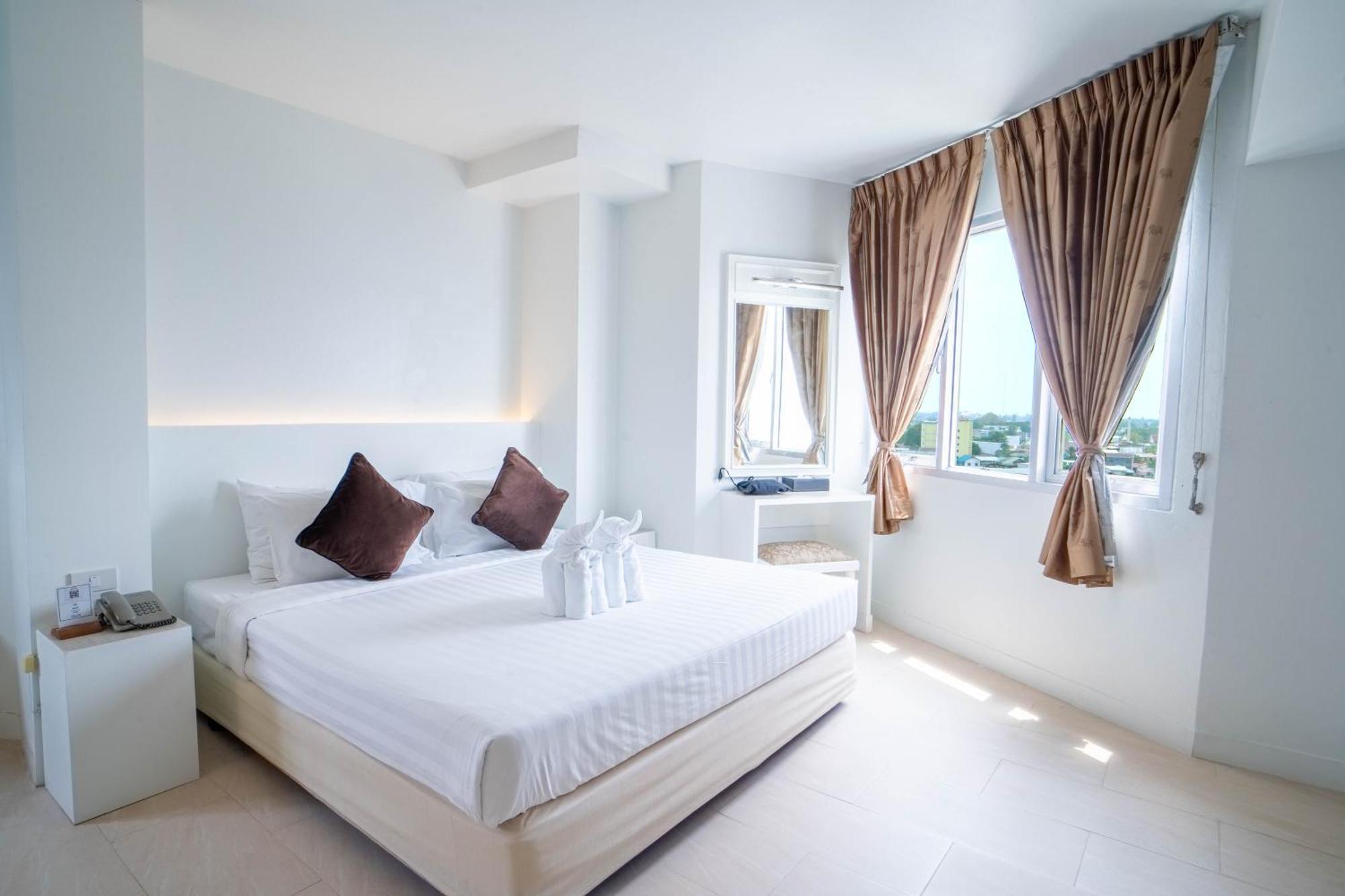 Thong Tarin Hotel Surin Zewnętrze zdjęcie