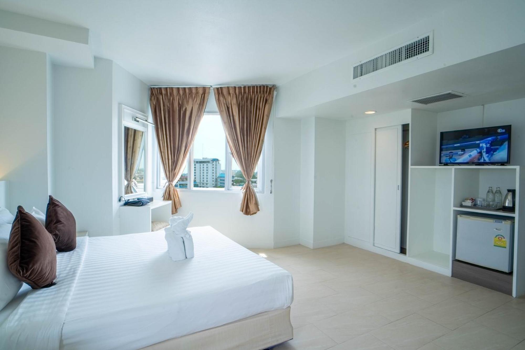 Thong Tarin Hotel Surin Zewnętrze zdjęcie