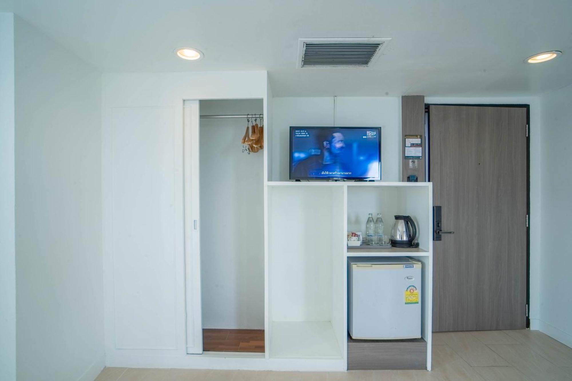 Thong Tarin Hotel Surin Zewnętrze zdjęcie